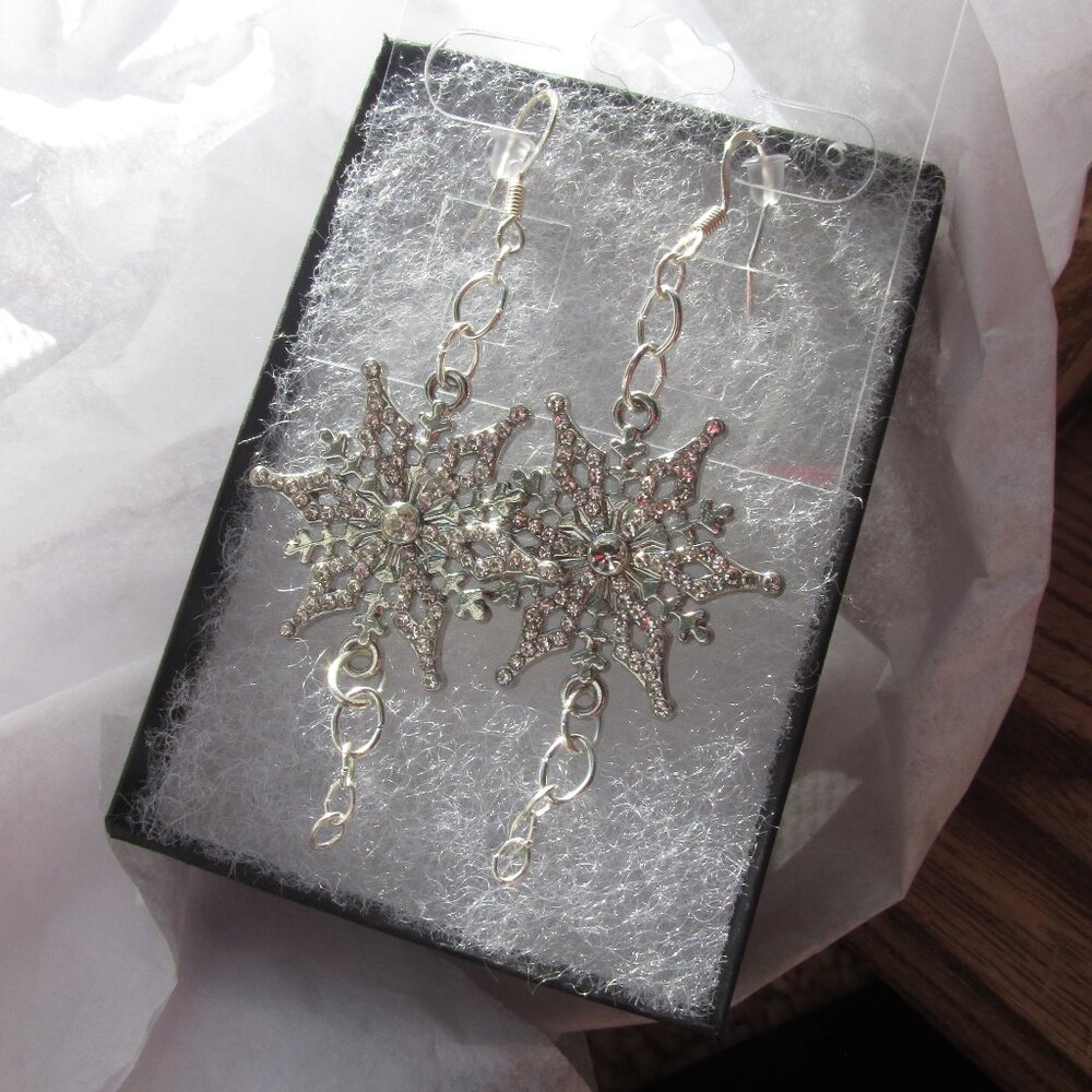 NEW Silver Plated Geometric Chandelier Style Earrings